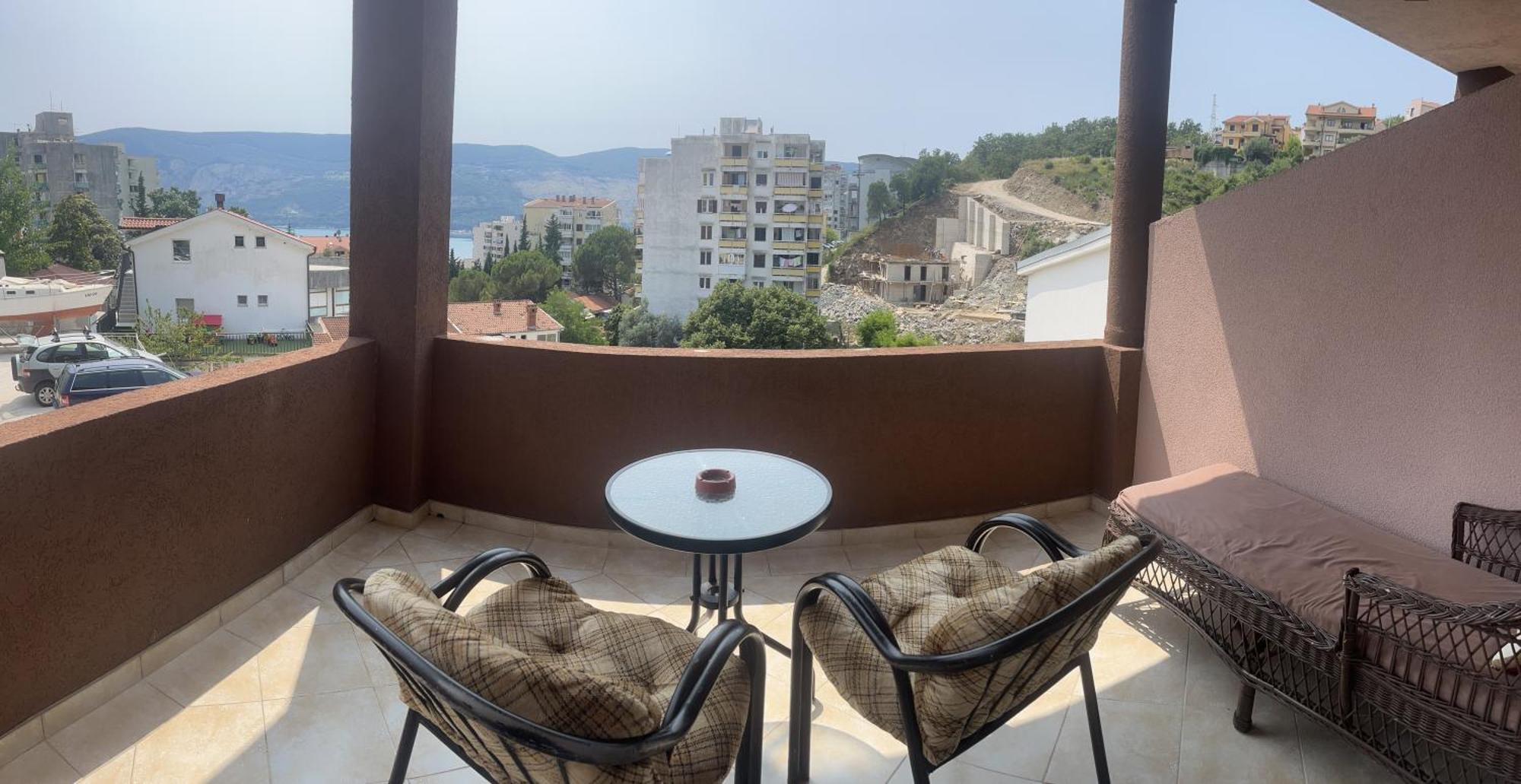 Apartments Lav Costas Херцег-Нови Экстерьер фото